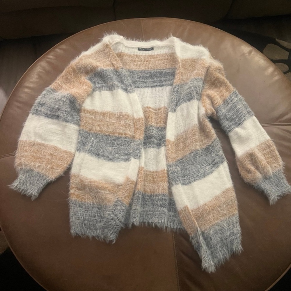 SHEIN Cream and Gray Cozy Knit Cardigan